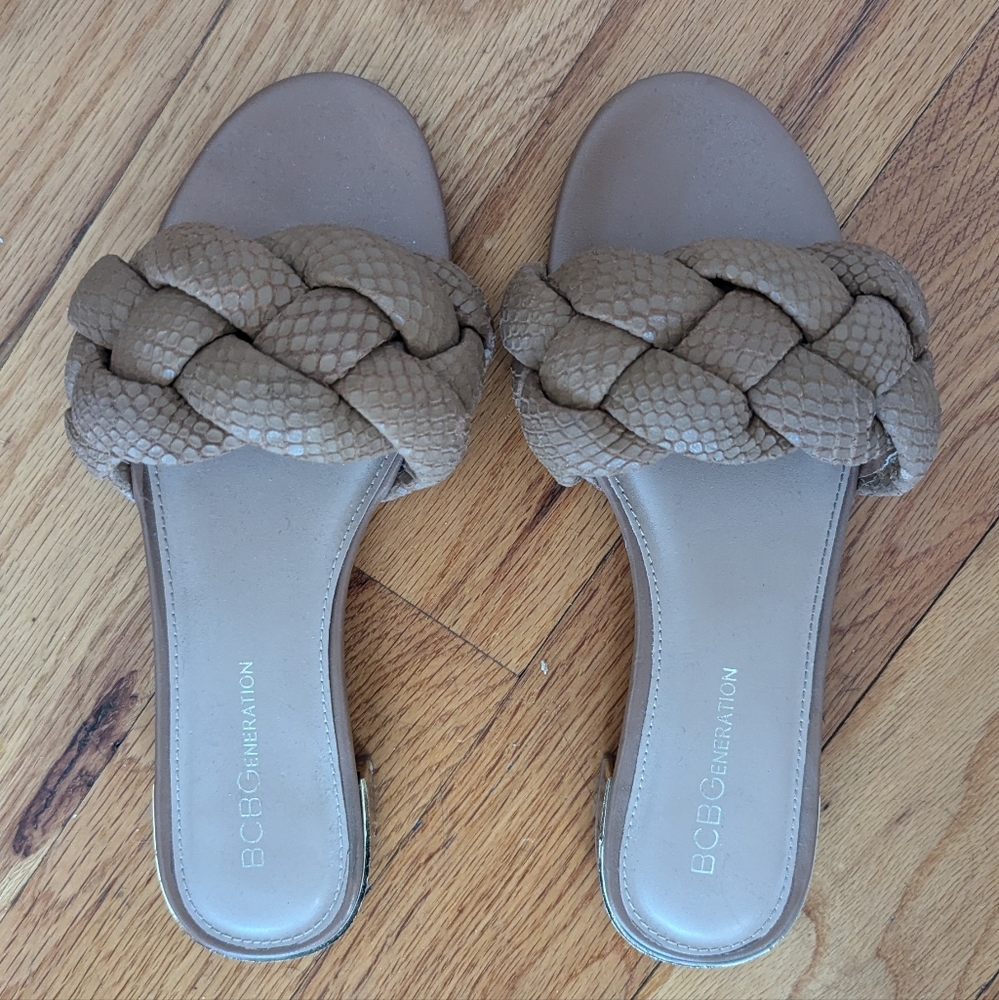 BCBG braided sandal NWOT